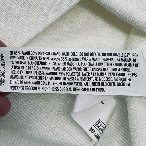 NWT. Pants store August Apparel White Crop Off-Shoulder Blouse. Size Small. - Picture 5 of 9